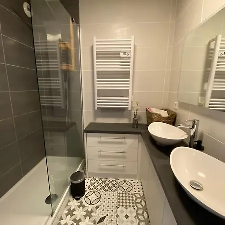 Apartment Superbe T3 Centre Avec Garage Ferme *