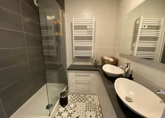 Апартаменты Superbe T3 Centre Avec Garage Ferme *